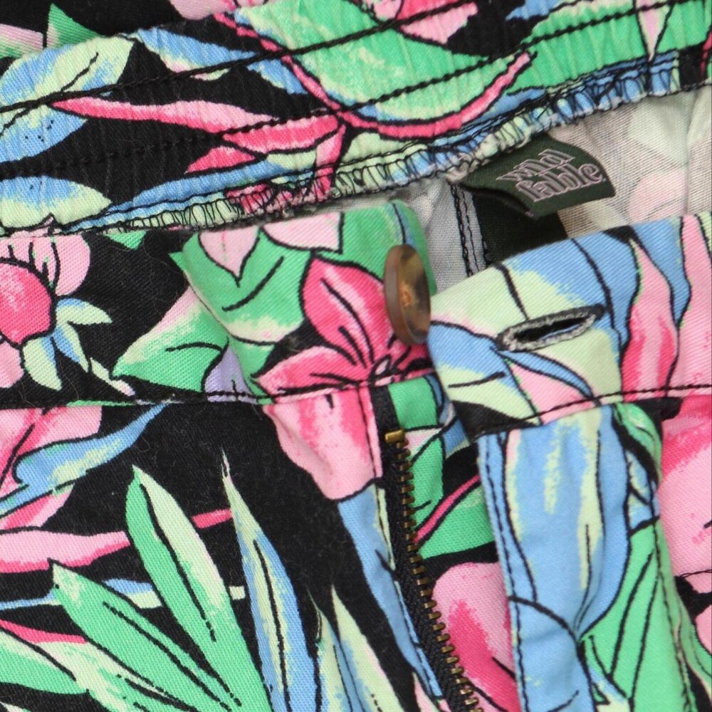 NWT Wild Fable Womens Chino Bermuda Shorts 84665678 XL Black Tropical Print - Picture 6 of 7